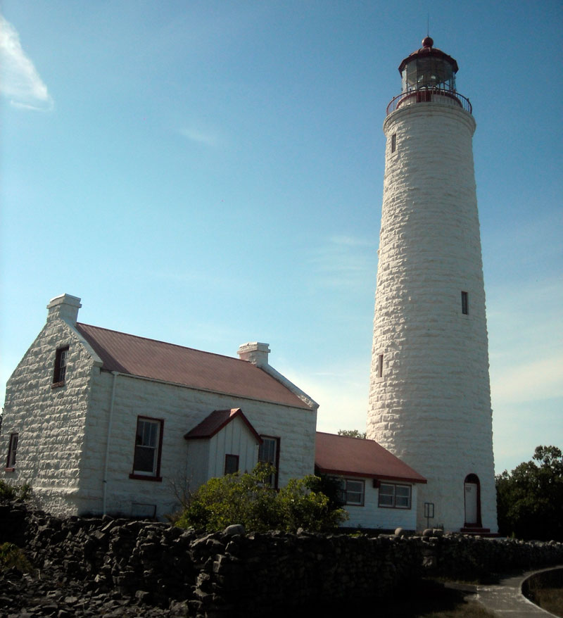 Photo: The imperial tower of the Cove Island Light near Tobermory, Ontario