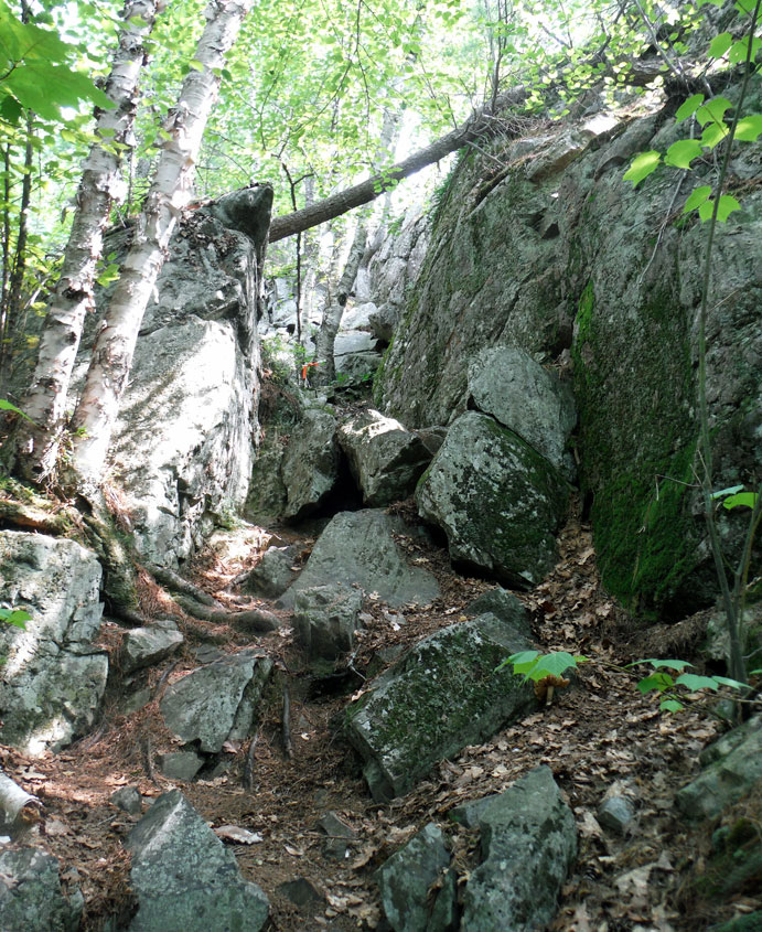 Photo: Narrow Rock passage.