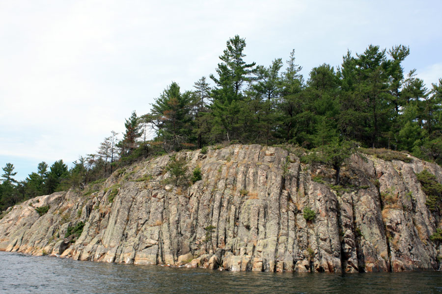 Glacial erosion on shoreline rocks