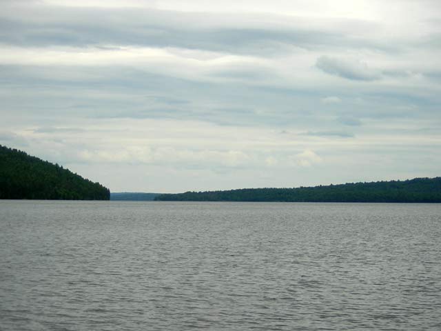 Photo: Ottawa River on cloudy day