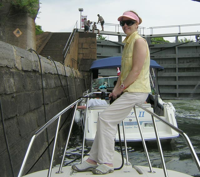 Photo: Chris on foredeck handling lines