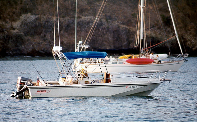 Photo: 1986 22-Outrage Cuddy at anchor in Smuggler's Cove