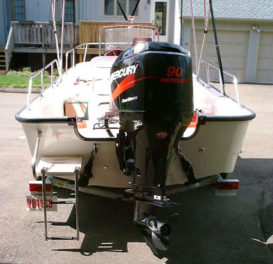 Photo: 2002 17-Montauk stern view showing 90-HP 4-stroke outboard.