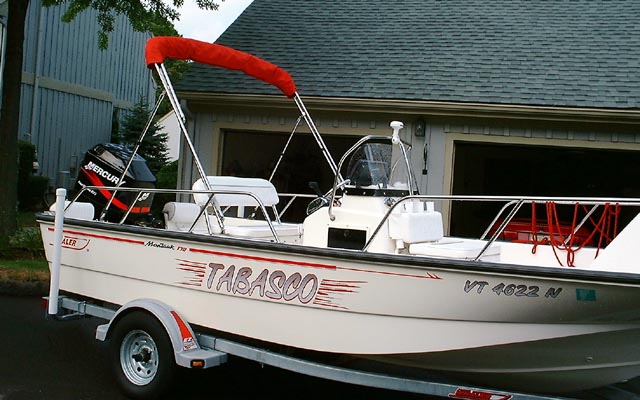 Photo: 2002 Boston Whaler 170 MONTAUK with added accessories