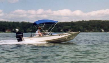 Photo: Whaler 15 Hull side view