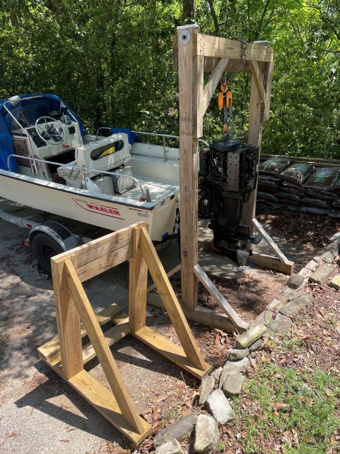 Figure 1. Montauk 17 outboard motor removal.jpg