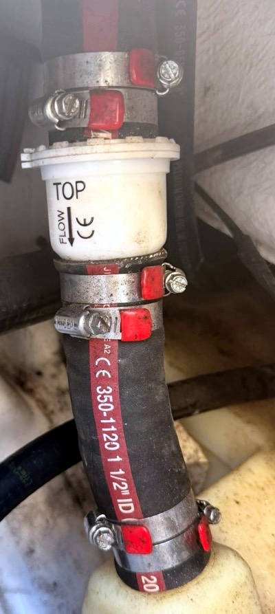 fuelCheckValveAtTankInlet.jpg