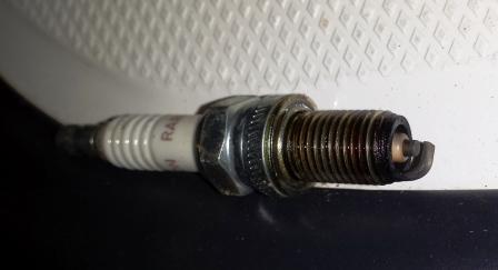 Merc Spark Plug1.jpg