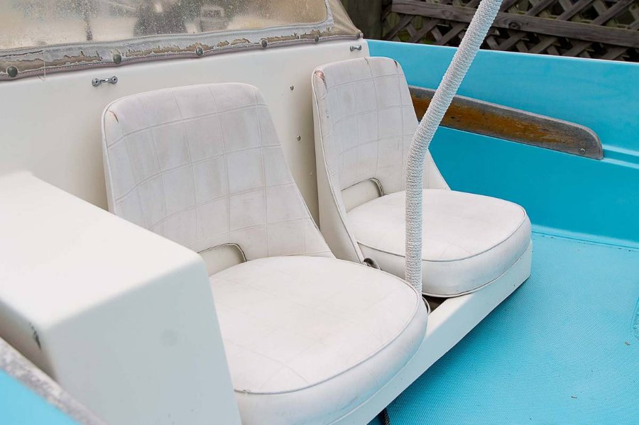bow_seats_2_1200x900.jpg