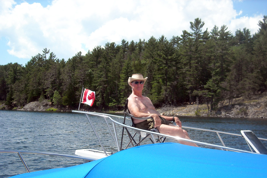 Dave H on the foredeck