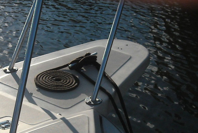 Dock line on foredeck