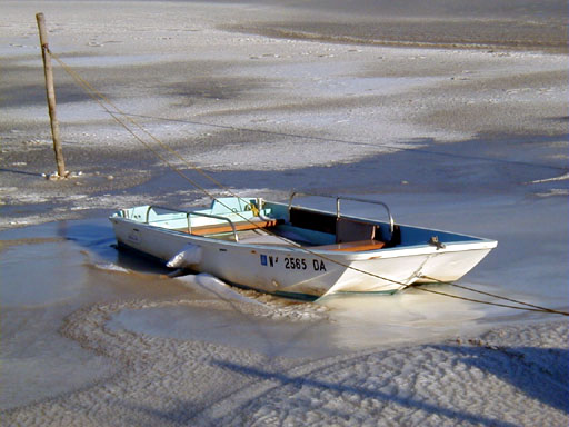 Photo: Boston Whaler 13 on mooring in icy water