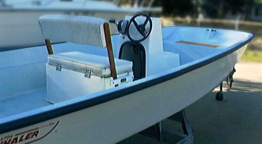 [Photo: c.1970 Whaler 16 with molded center console]