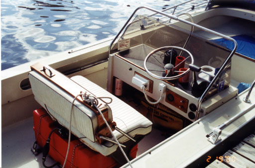 Photo: c.1987 Whaler 17 Newport