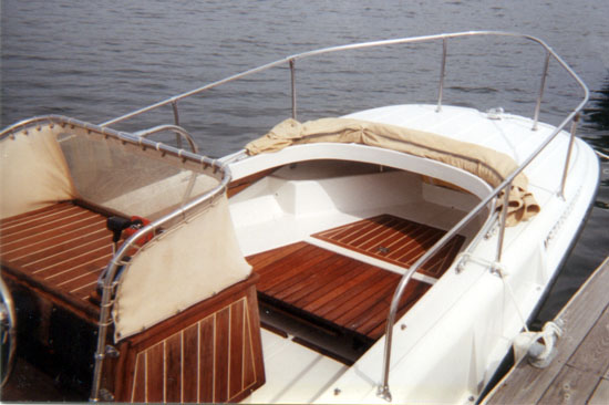 Photo: 1970 Outrage 21, console and bow platform shown