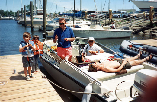 [Photo: 1986 Whaler 18 GTX at dock Essex, CT]