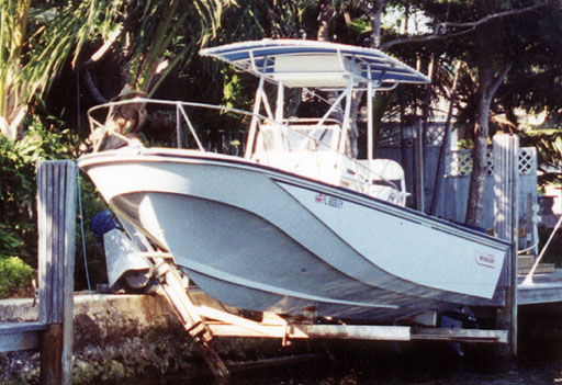 Photo: c.1988 Whaler 22 Outrage bottom hull view