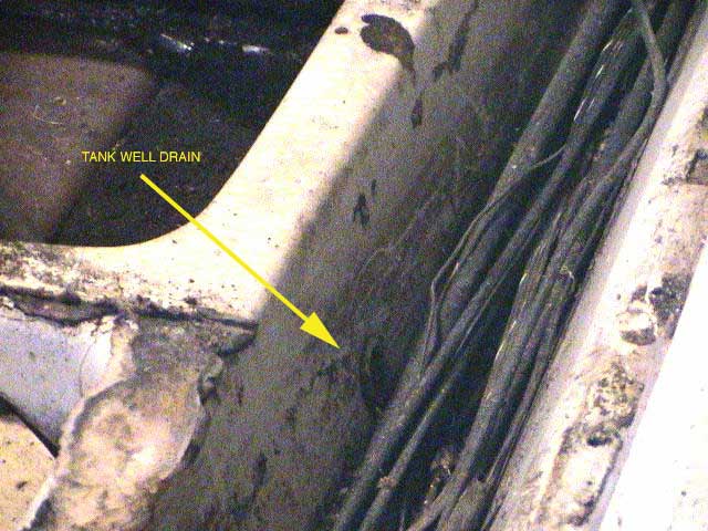 Photo: Boston Whaler 22-Revenge tank cavity detail of drain