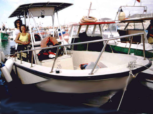 Photo: 1988 Boston Whaler 22-Outrage with Whaler Drive, Twin 140 Evinrudes