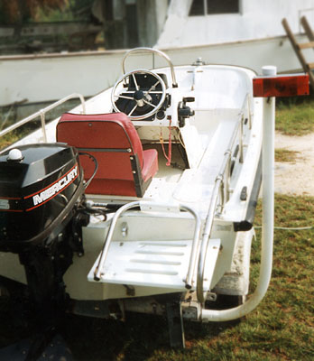 [Photo: Whaler 11 Custom Center Console stern view]