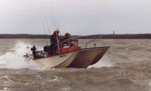 [Photo: 1967 Whaler 16 Nauset Whaler in Waves]