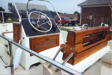 Photo: Whaler 17 Montauk console c.1979