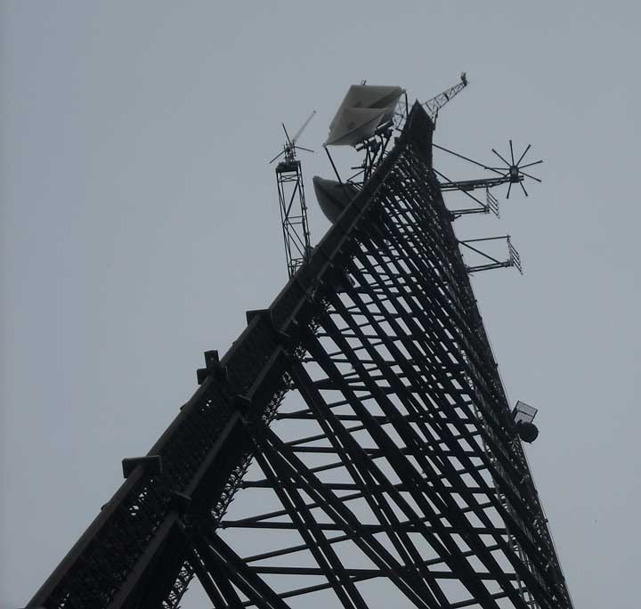 Antenna array typical of USCG Rescue 21 sites.