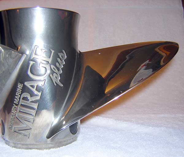 [Photo: Mercury Marine MIRAGE-plus propeller 15-1/2 X 17]